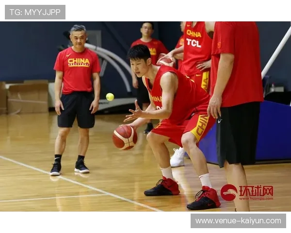 中国男篮备战奥运关键战役全力冲击决赛席位展现团队凝聚力与新生代力量